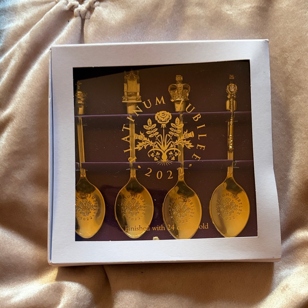 Platinum Jubilee 2022 Gold Spoons Set